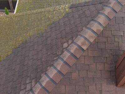 Крыша до-после чистки от мха