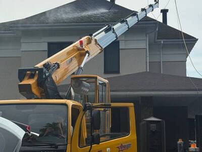 Мойка крыши с вышки